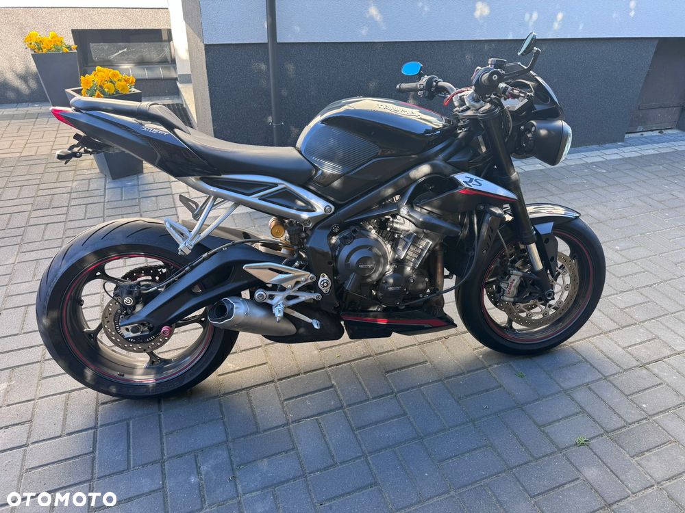 Triumph Street Triple - 14