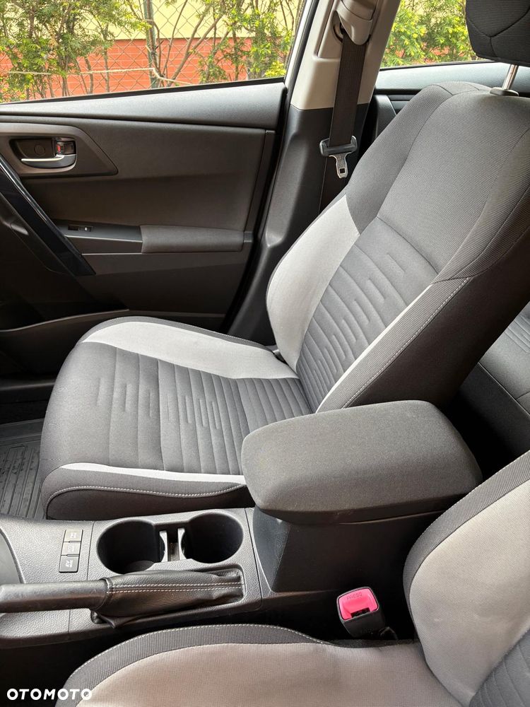 Toyota Auris Hybrid 135 Comfort - 13