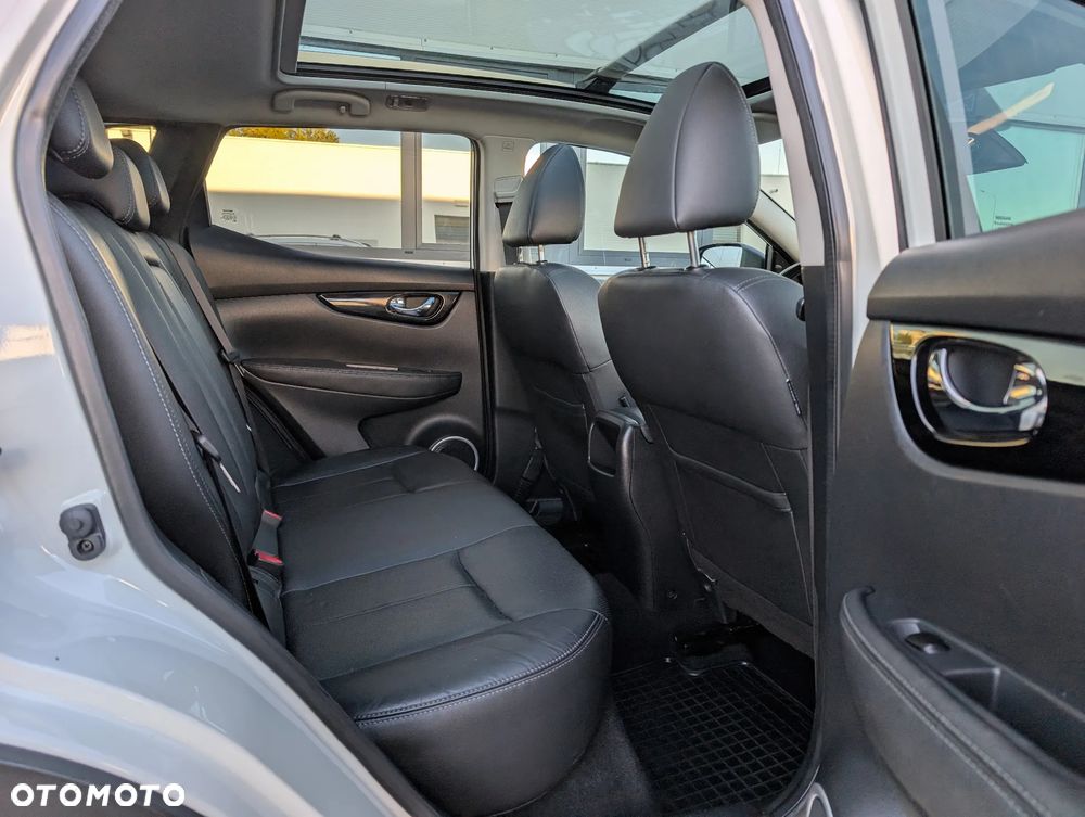 Nissan Qashqai 1.5 dCi Tekna - 8