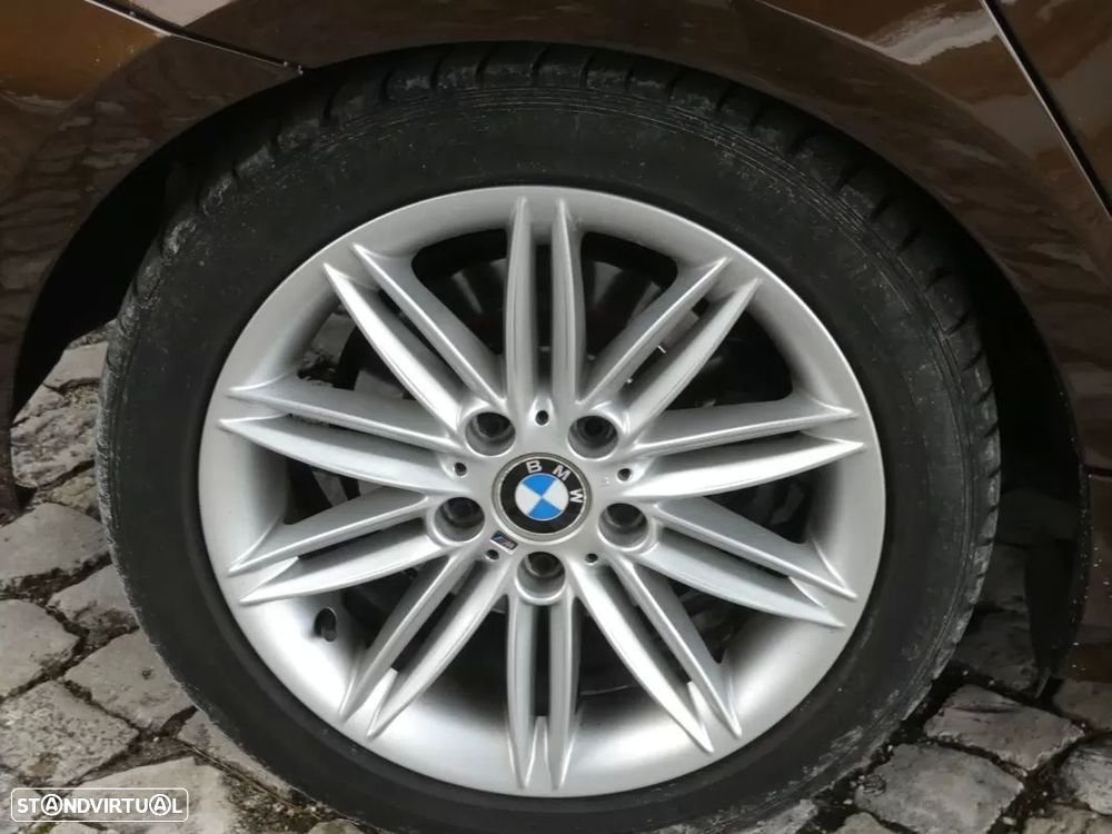BMW 118 d Pack M - 9