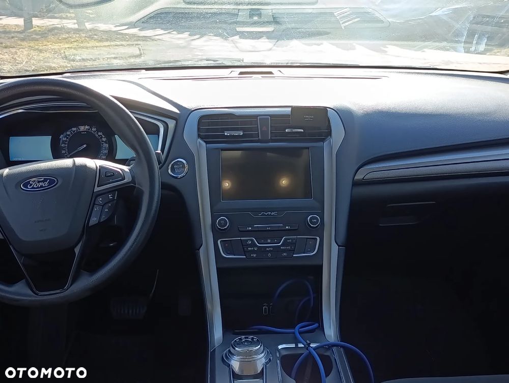 Ford Fusion - 8