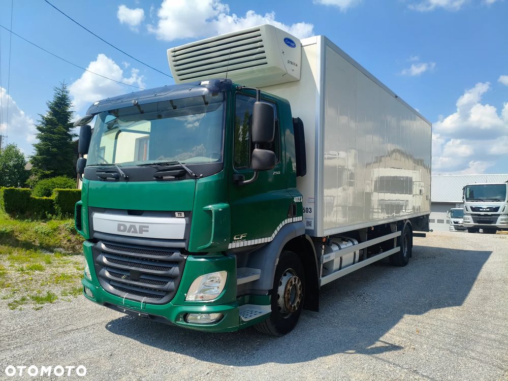DAF CF 260 / Chłodnia 7,50 /Carrier / Winda /