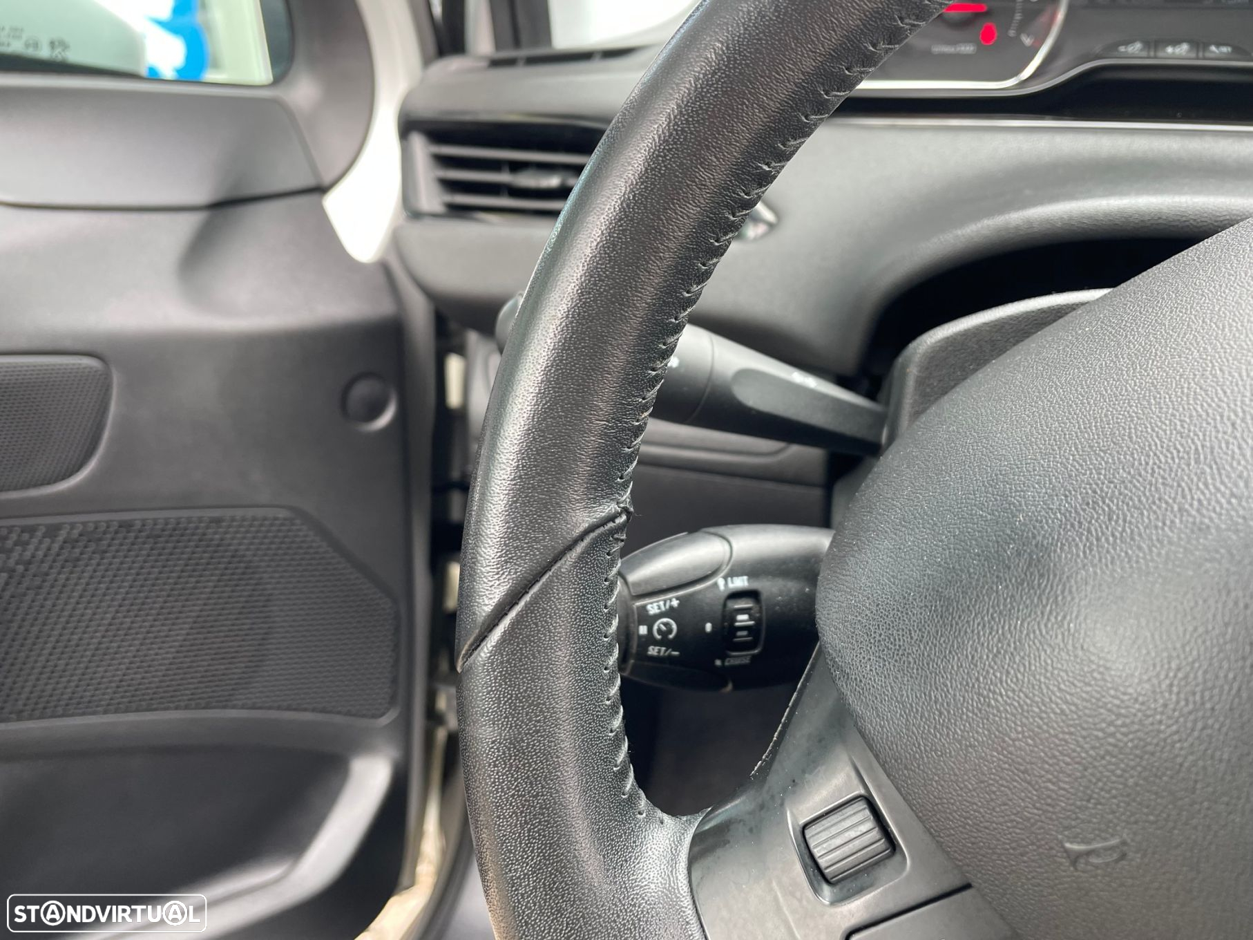 Peugeot 208 1.2 VTi Active - 7