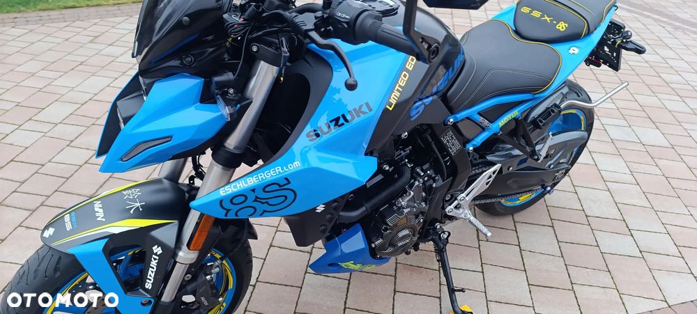 Suzuki GSX - 15