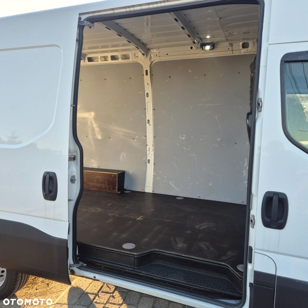 Iveco Daily - 10