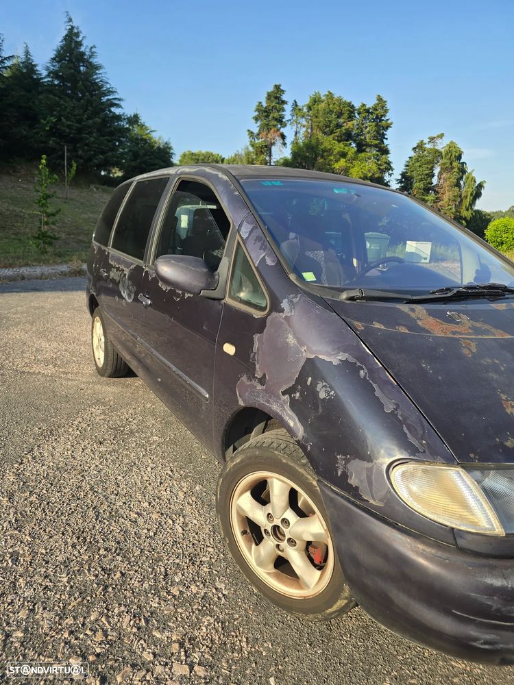 VW Sharan 1.8 T Trendline 7L - 3