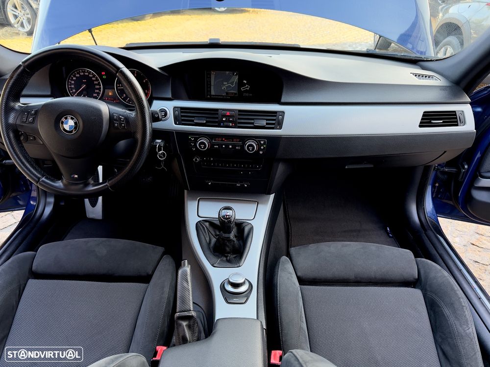 BMW 320 d Navigation Sport - 8