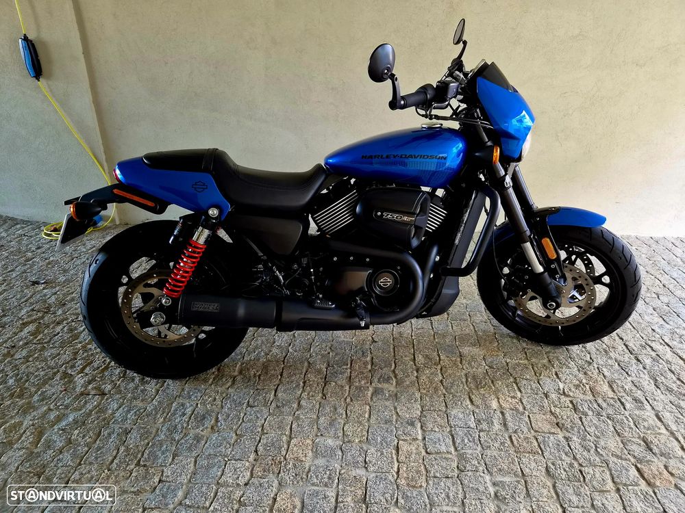 Harley-Davidson Street ROD - 1