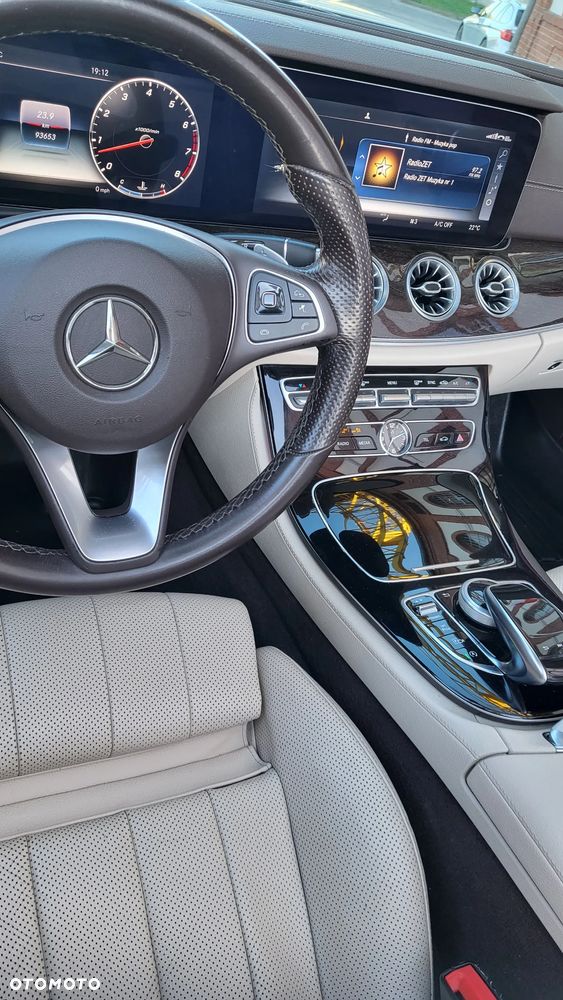 Mercedes-Benz Klasa E 400 4-Matic 9G-TRONIC - 23