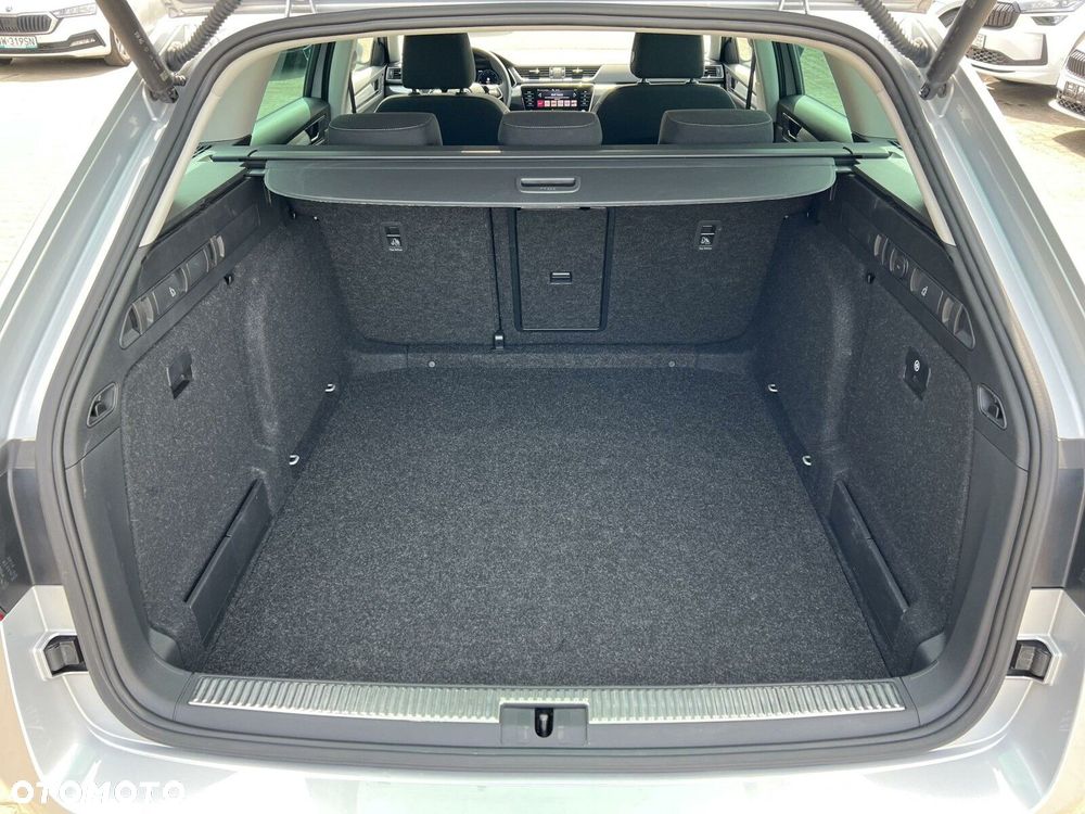 Skoda Superb 1.5 TSI Ambition DSG - 9