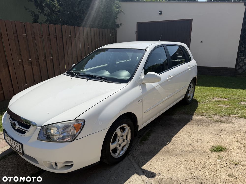 Kia Cerato 1.6 LX - 2