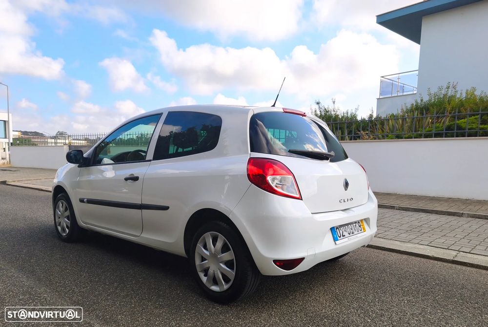 Renault Clio 1.5 dCi Confort - 6