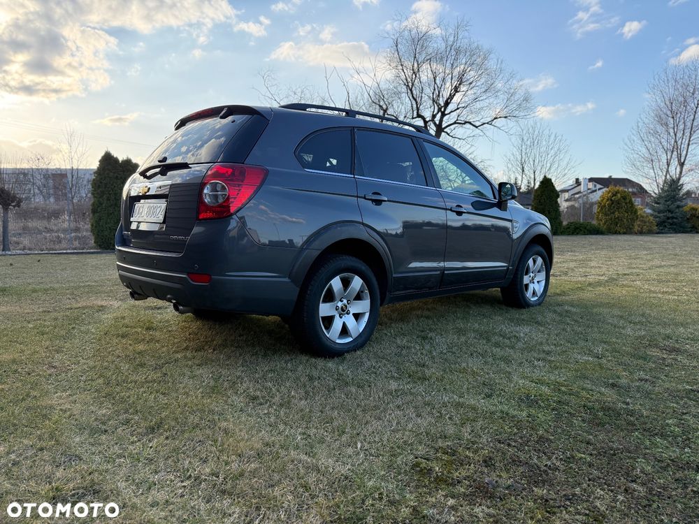 Chevrolet Captiva 2.0 2WD 7 Sitzer LS - 10