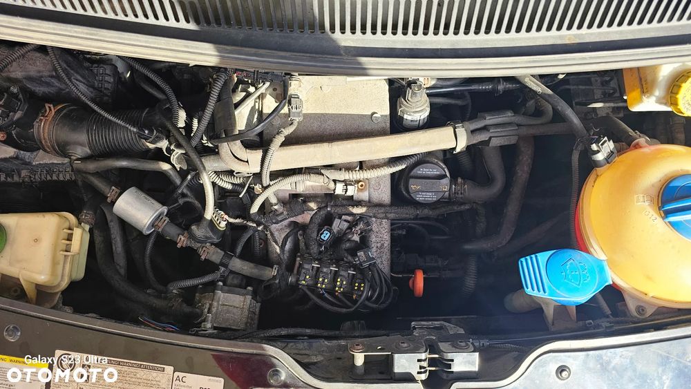 Volkswagen Caravelle L1 Comfortline - 24