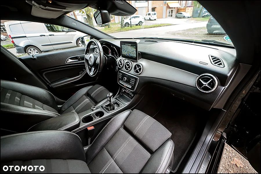 Mercedes-Benz CLA - 18