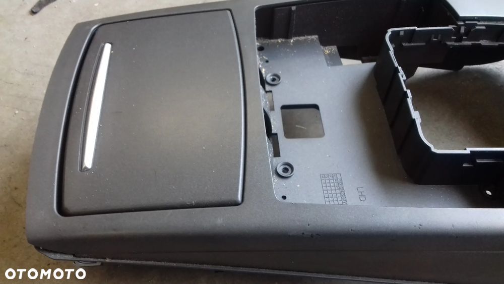 tunel środkowy A6 C6 - 3