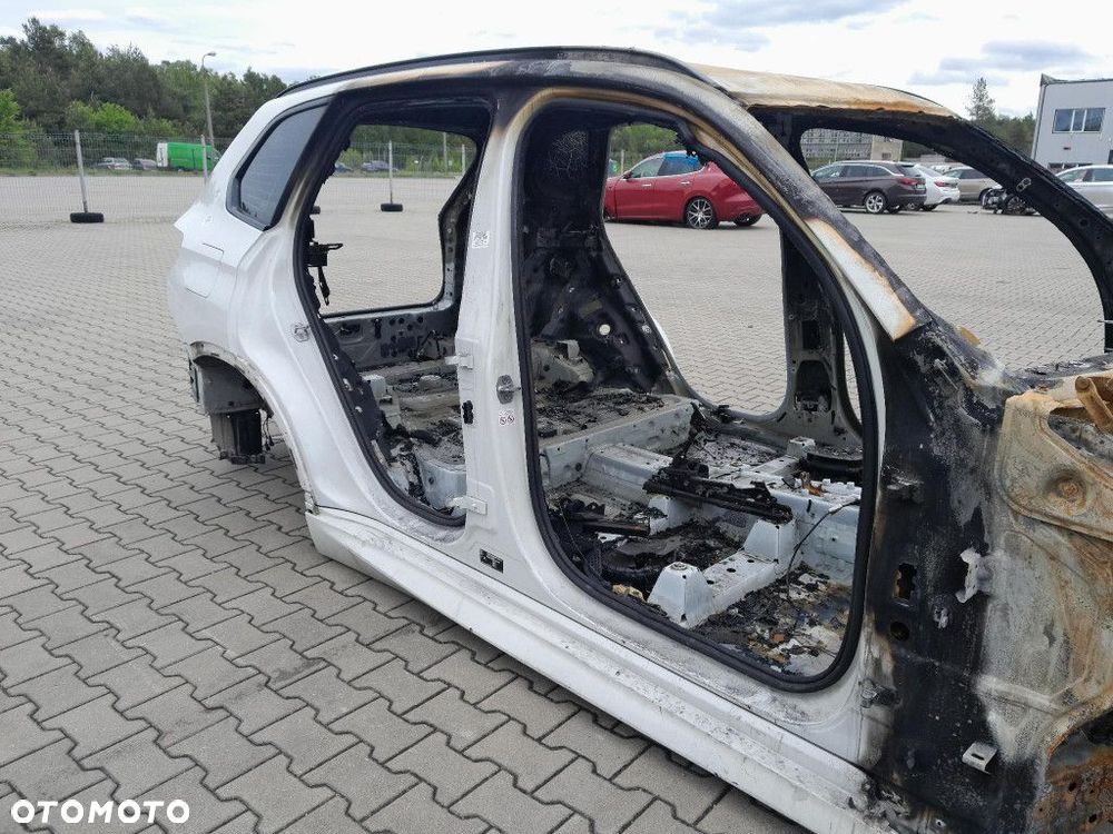 BMW X5 G05 PRÓG PRAWY SŁUPEK A I B 300 - 4