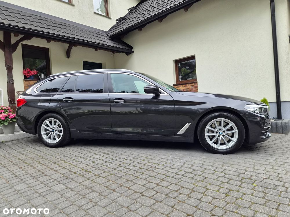 BMW Seria 5 530i Luxury Line - 27