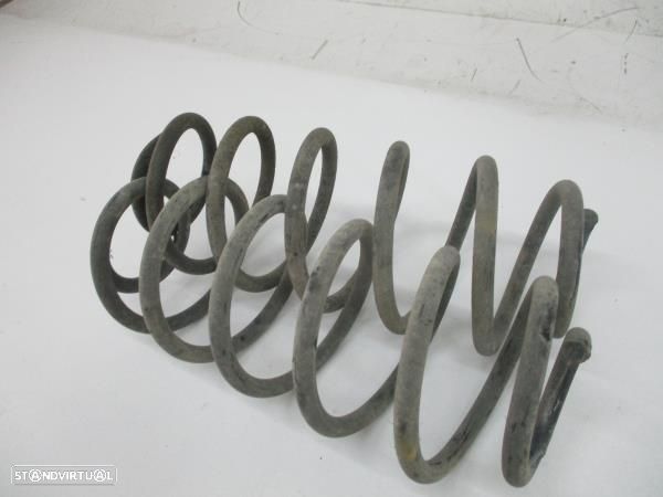 Mola Suspensao Tras Toyota Yaris (_P9_) - 2