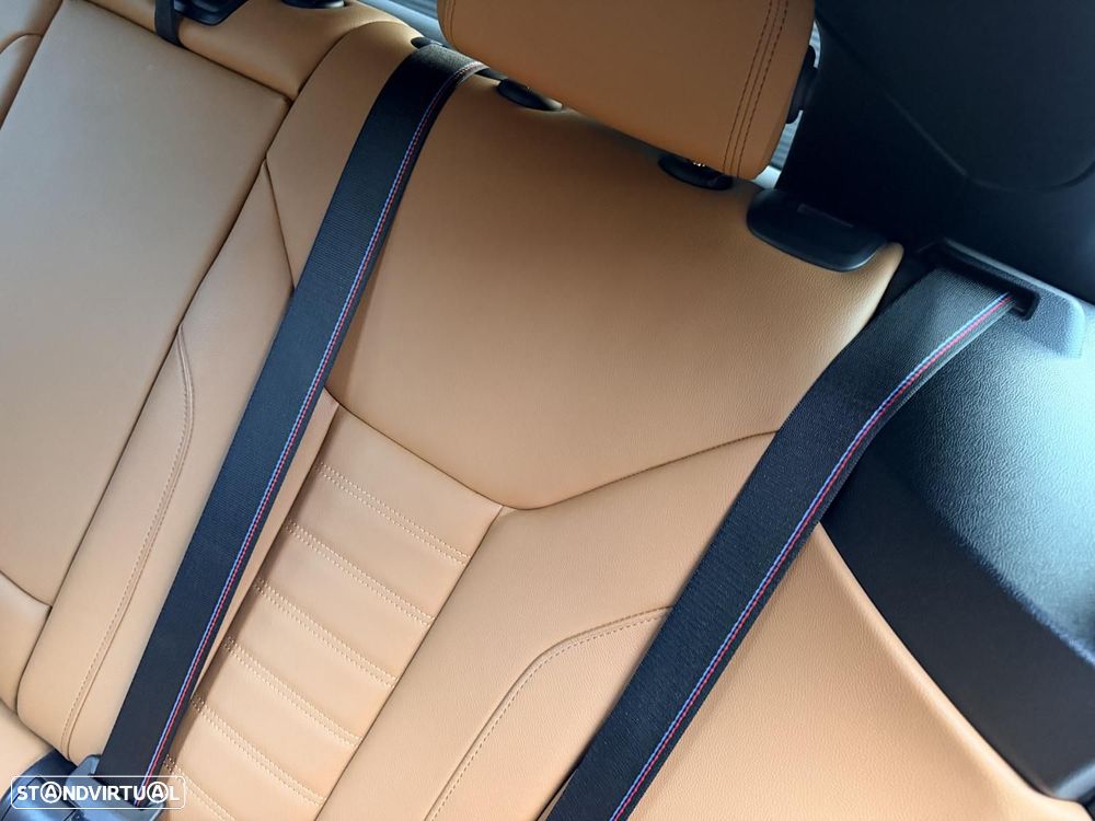 BMW i4 eDrive40 Pack Desportivo M Pro - 23