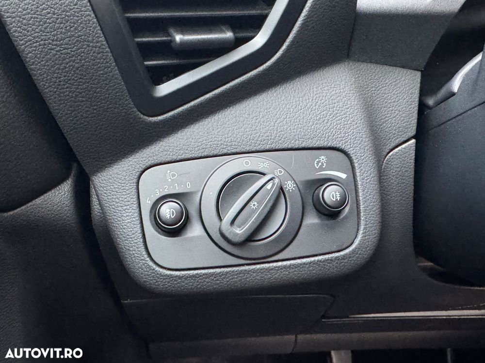 Ford Kuga 1.5 EcoBoost 2WD Trend - 27