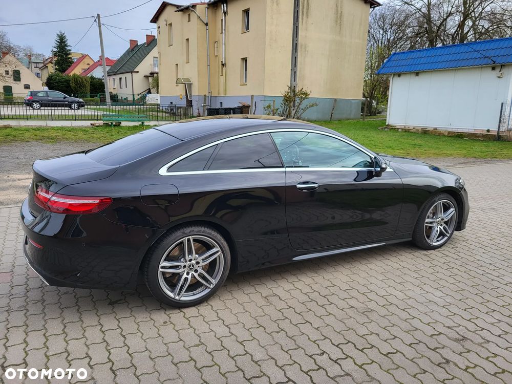 Mercedes-Benz Klasa E 400 4-Matic 9G-TRONIC - 5