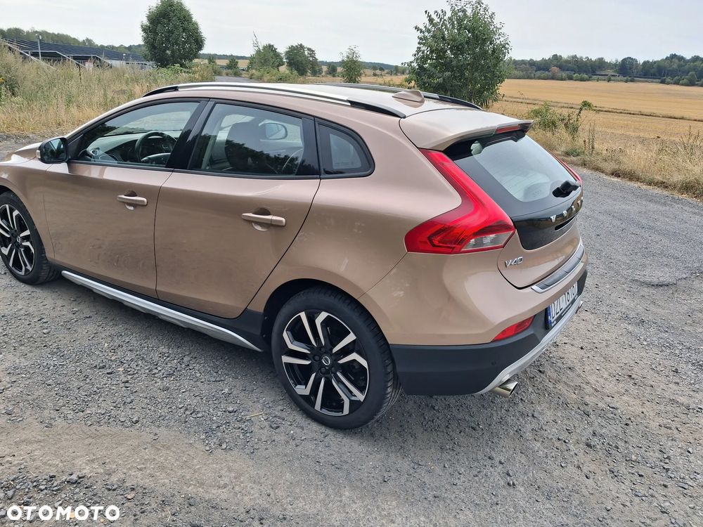 Volvo V40 T4 Momentum - 4