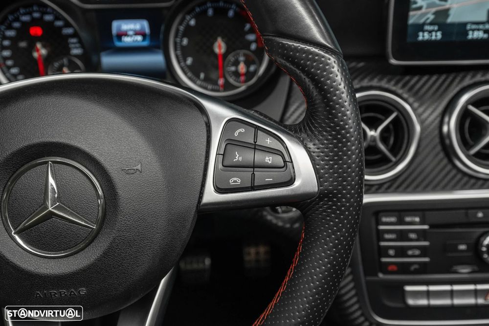 Mercedes-Benz A 180 AMG Line - 13