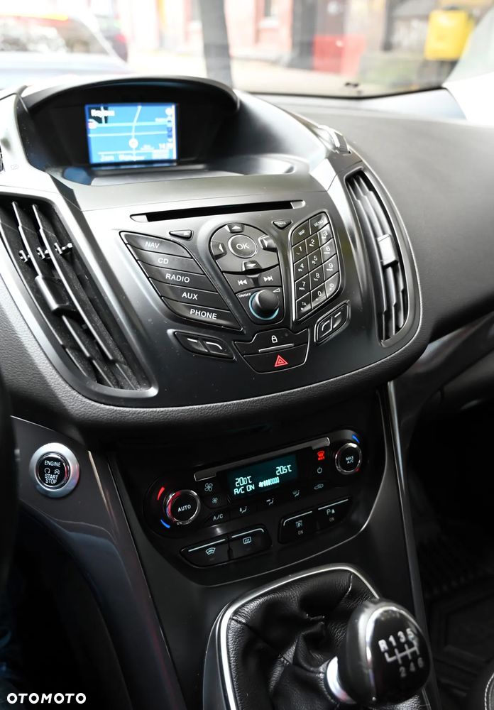 Ford Kuga - 32
