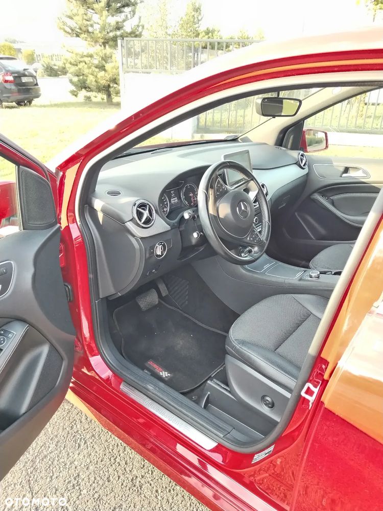 Mercedes-Benz Klasa B (Electric Drive) 250 e - 28