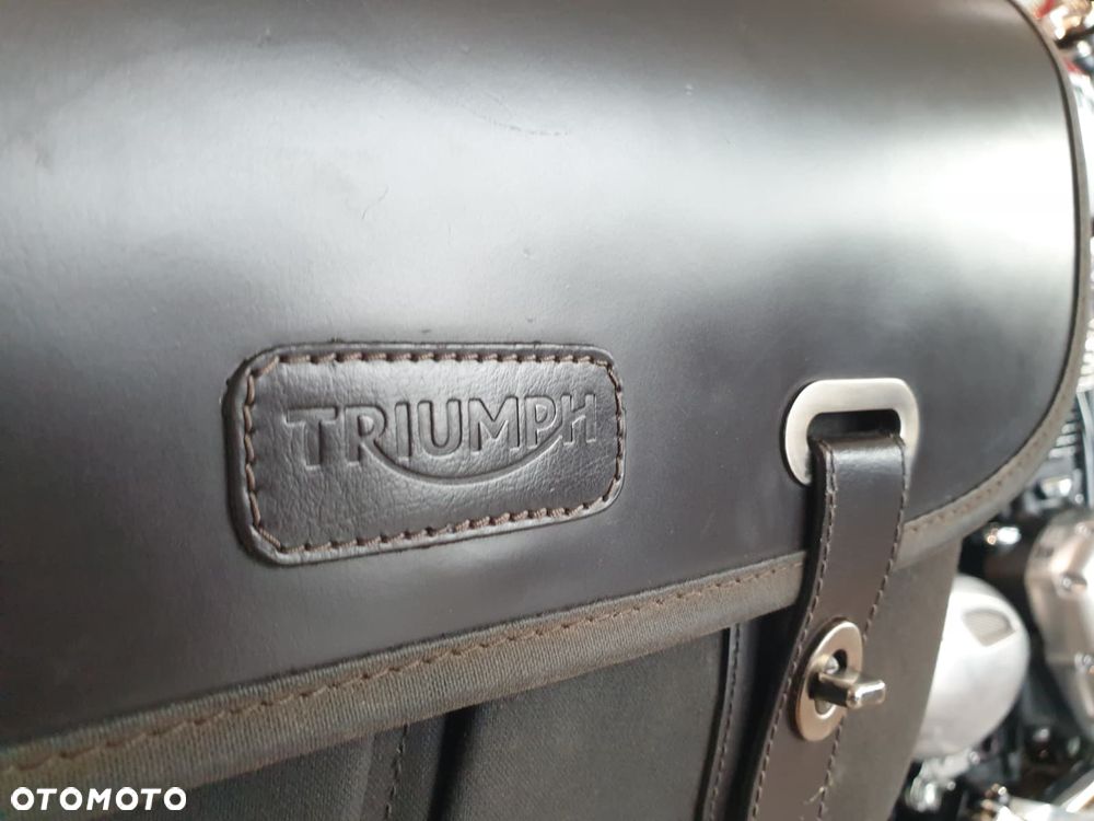 Triumph Bonneville - 29