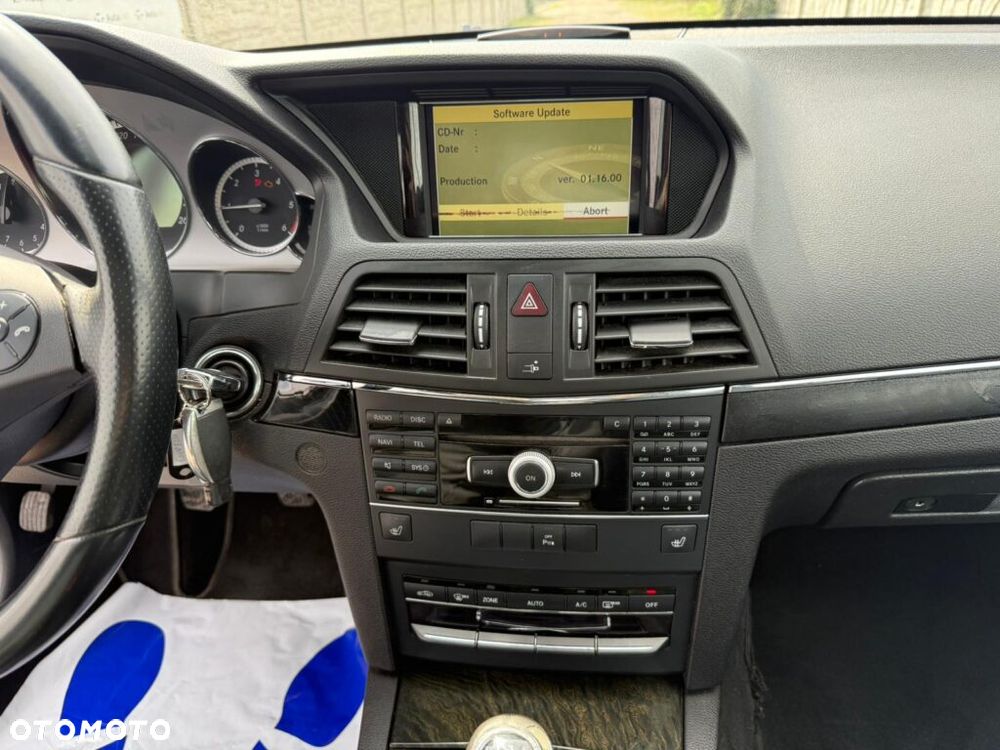 Mercedes-Benz Klasa E 220 CDI DPF BlueEFFICIENCY Avantgarde - 11
