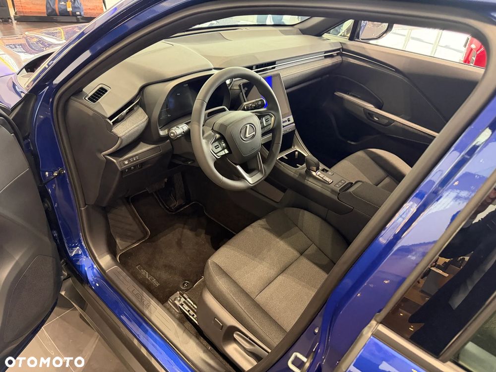 Lexus LBX 1.5 Hybrid - 8