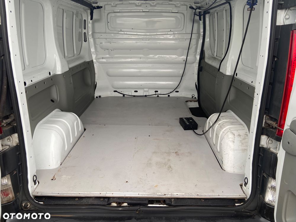 Renault Trafic - 11