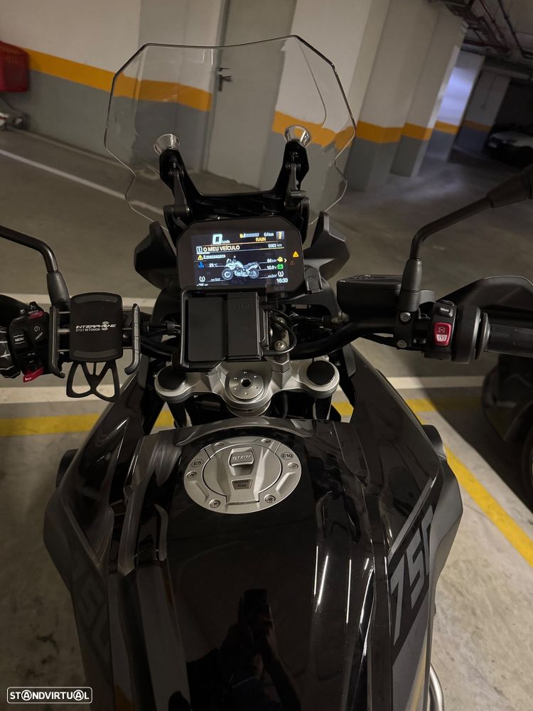 BMW F 750 GS Triple Black - 3