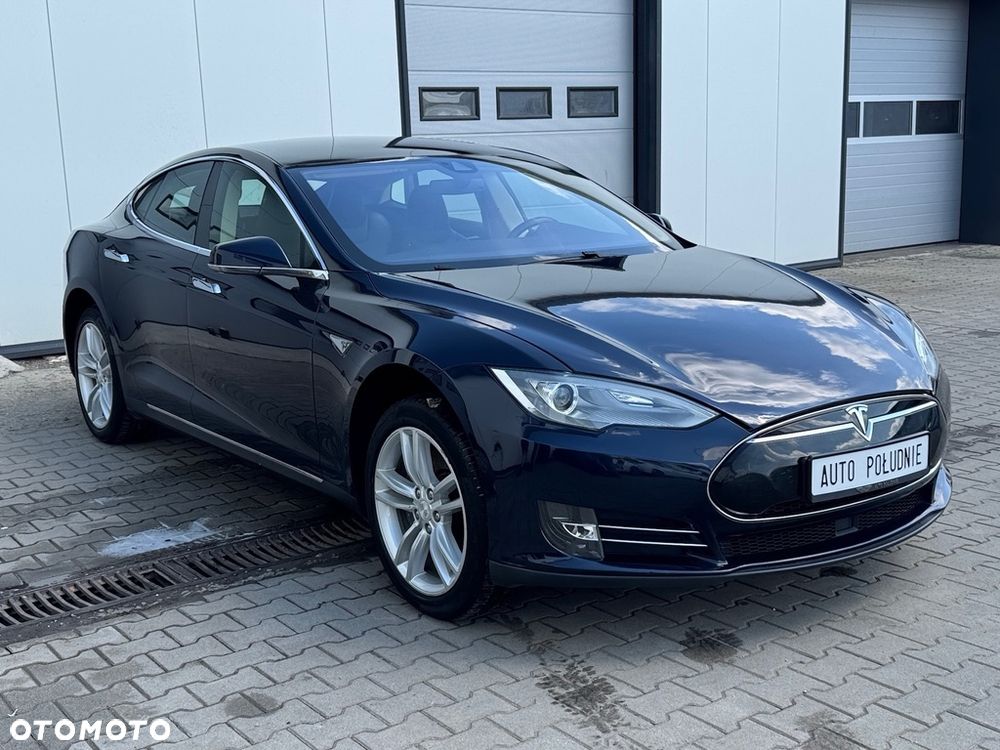 Tesla Model S 85 - 1