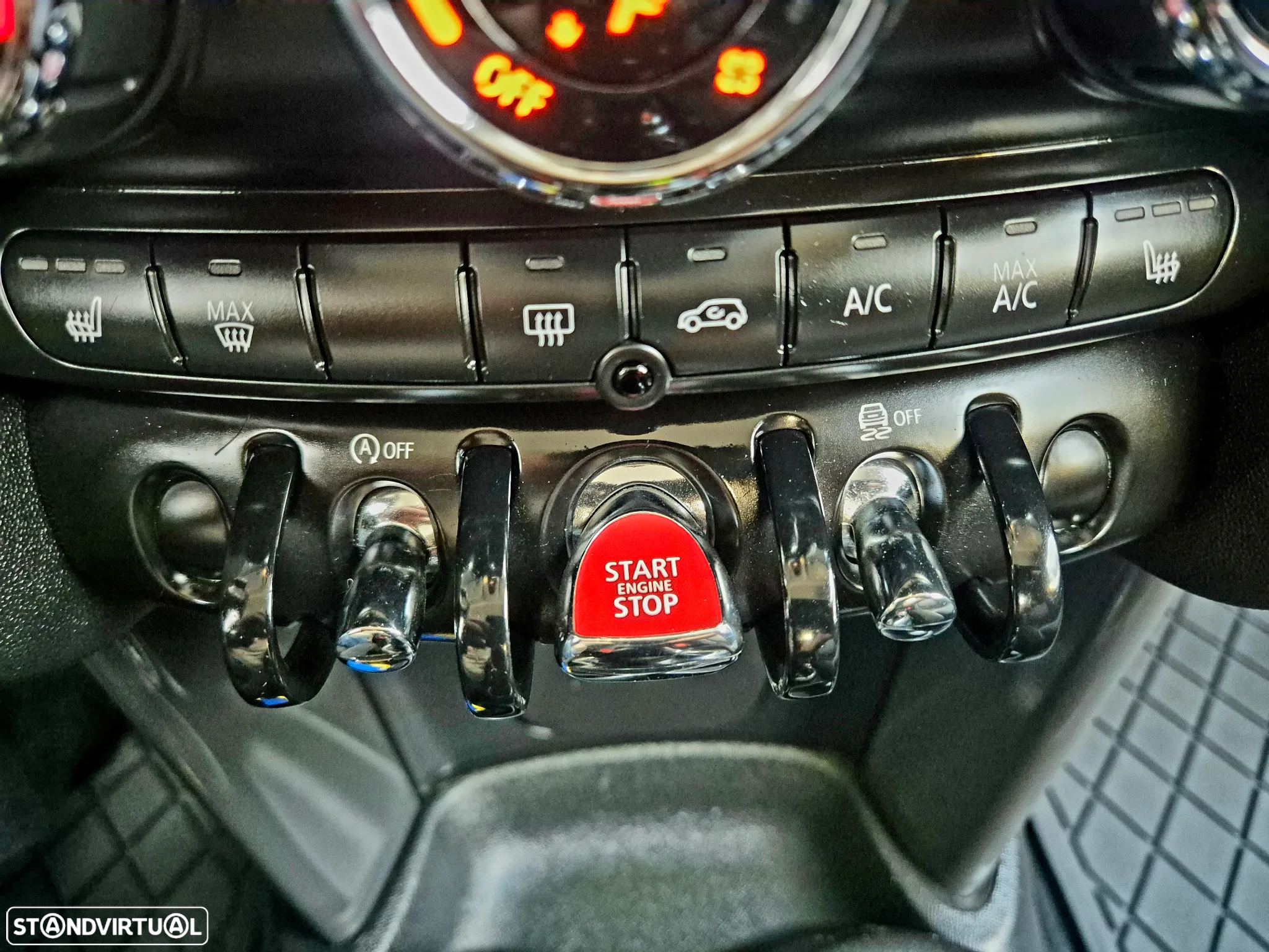MINI 3 Portas Cooper Auto - 48