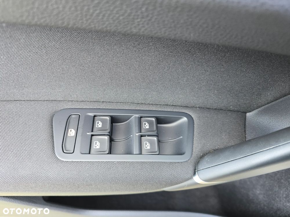 Volkswagen Golf Sportsvan 1.4 TSI (BlueMotion Technology) Sound - 34