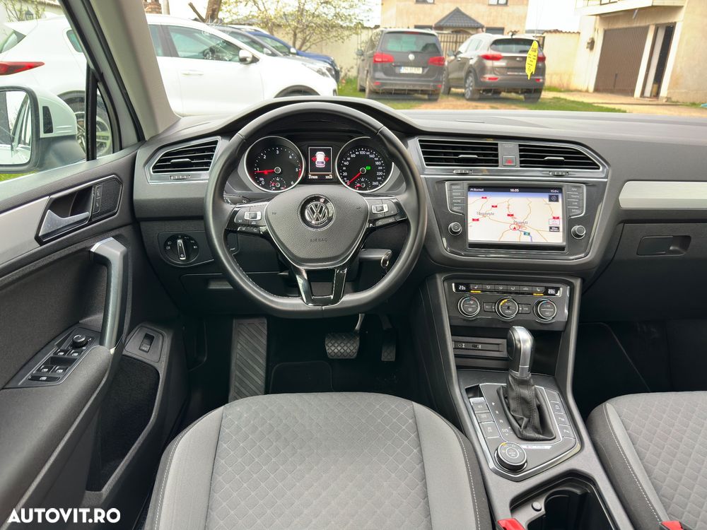 Volkswagen Tiguan 2.0 TDI SCR 4MOTION (BlueMotion Techn.) DSG Comfortline - 28