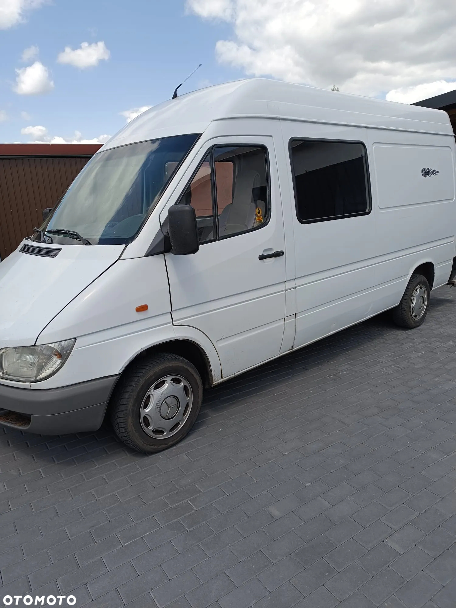 Mercedes-Benz Sprinter - 2