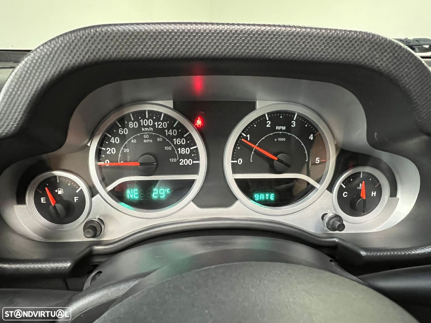 Jeep Wrangler - 10
