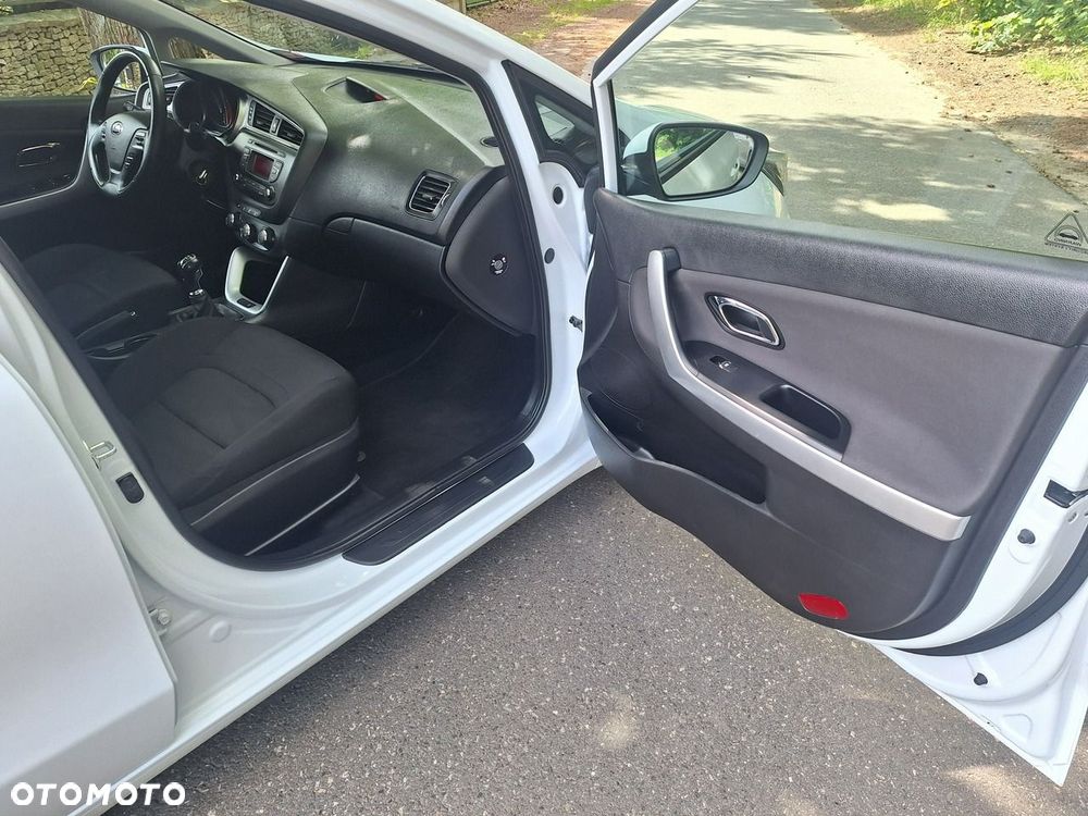 Kia Ceed - 14