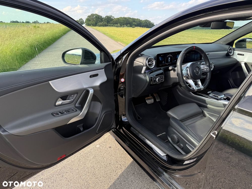 Mercedes-Benz Klasa A AMG 35 4Matic AMG Speedshift DCT 7G - 11