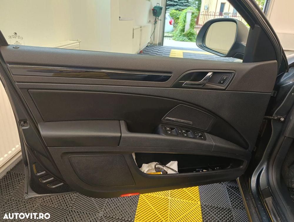 Skoda Superb 2.0 TDI 4X4 Laurin&Klement - 14