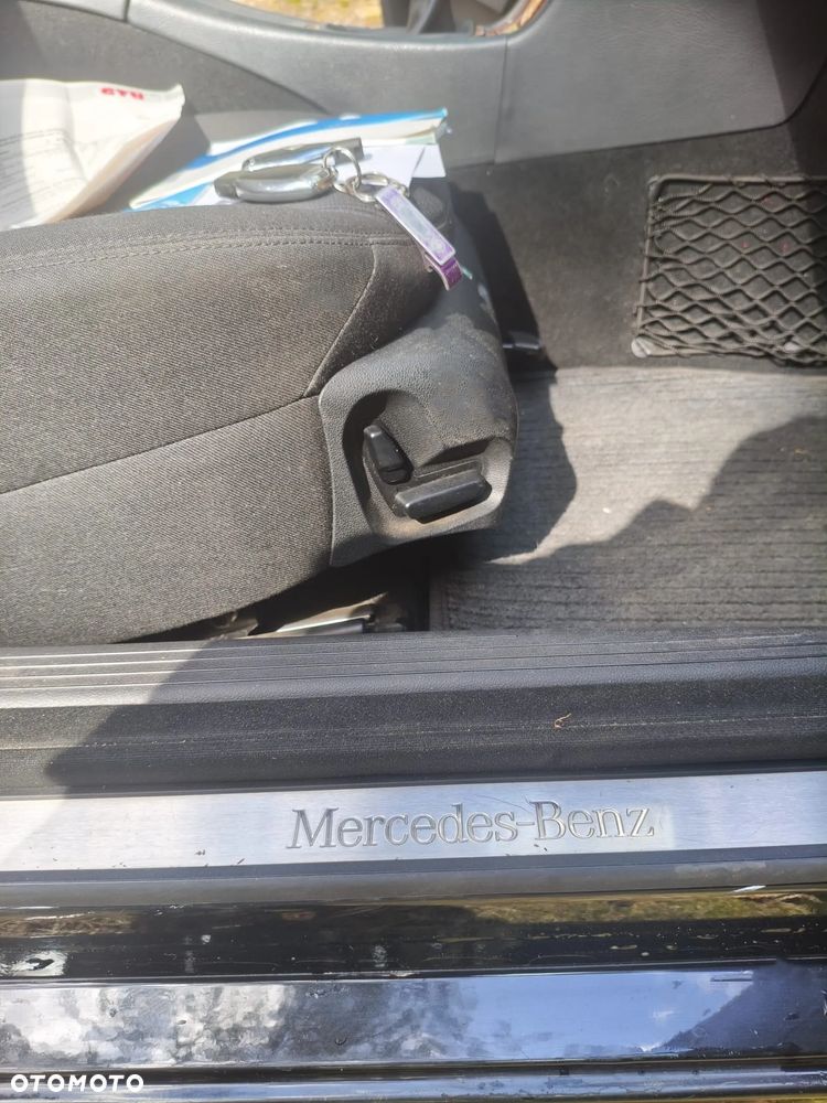 Mercedes-Benz Klasa E 220 CDI Classic - 19