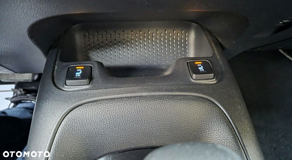 Toyota Corolla 1.8 Hybrid Comfort - 27