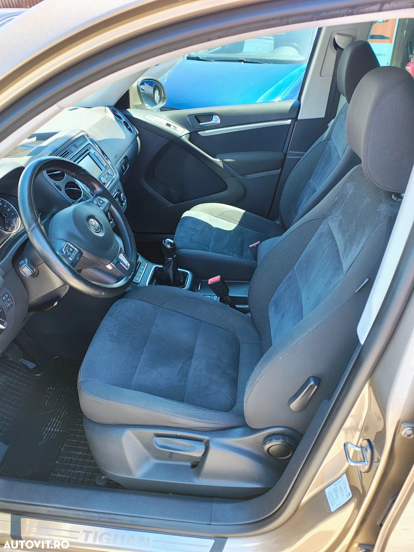 Volkswagen Tiguan 2.0 TDI DPF BlueMotion Technology Lounge Sport & Style - 16