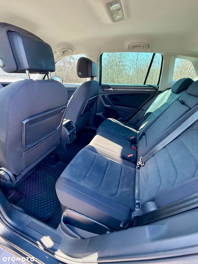 Volkswagen Tiguan - 11