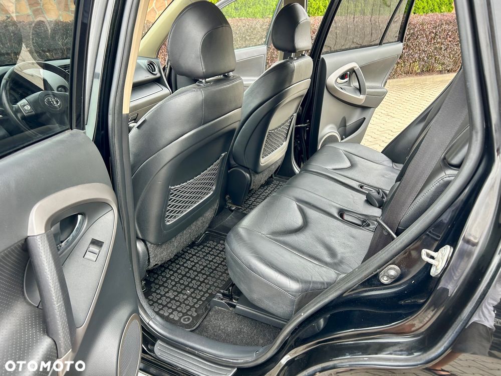 Toyota RAV4 2.0 VVT-i Premium - 12