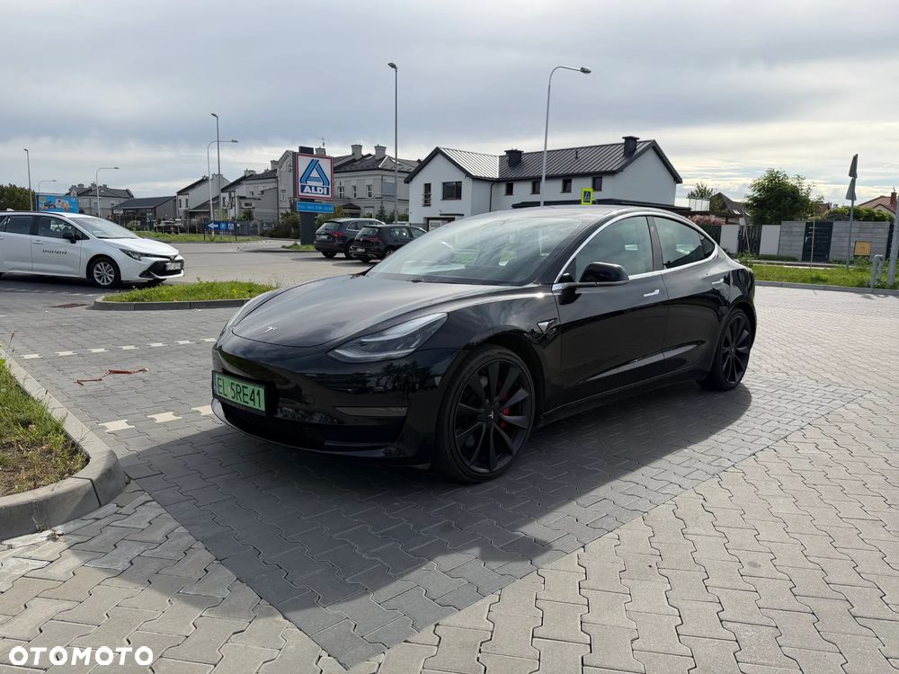 Tesla Model 3 Langstreckenbatterie Allradantrieb Dual Motor Performance - 1